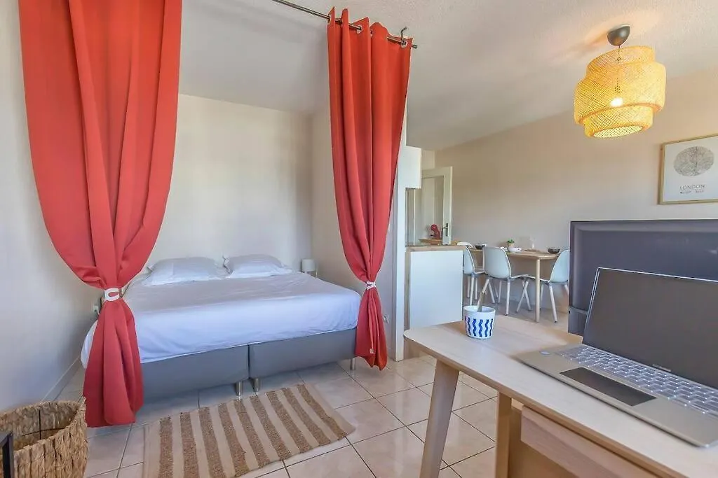 Maupassant: T1Bis Lit 160 - Clim - Parking Gratuit Apartment Grenoble