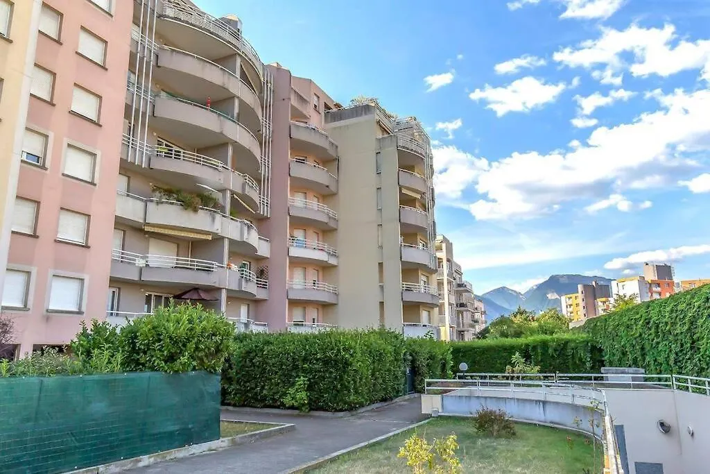 Maupassant: T1Bis Lit 160 - Clim - Parking Gratuit Apartment Grenoble France