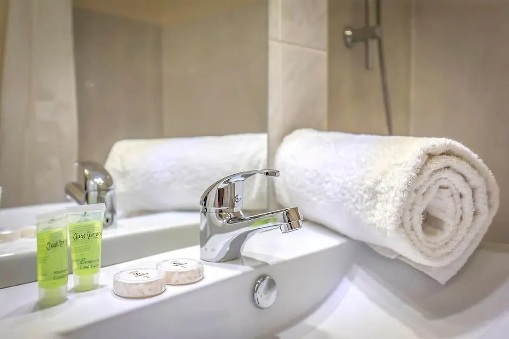 Maupassant: T1Bis Lit 160 - Clim - Parking Gratuit Apartment Grenoble France